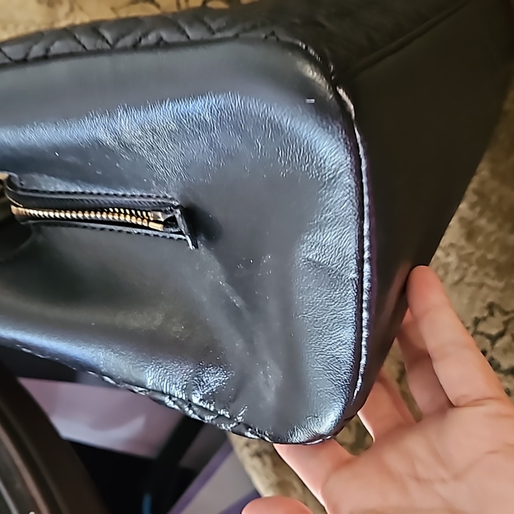 Tory Burch, leather, spacious authentic.Normal were. - Picture 3 of 7